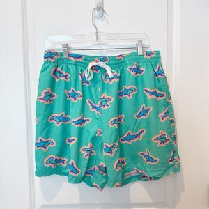 Chubbies Mens Lined Swim Trunks Size XX Large (2XL) 5.5in Apex Swimmers Sharks